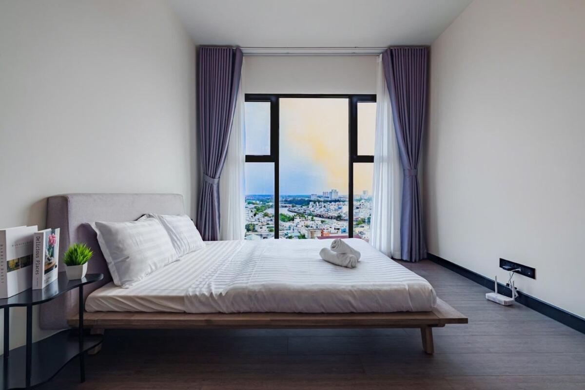 Minimal Luxury District 4 Apartment